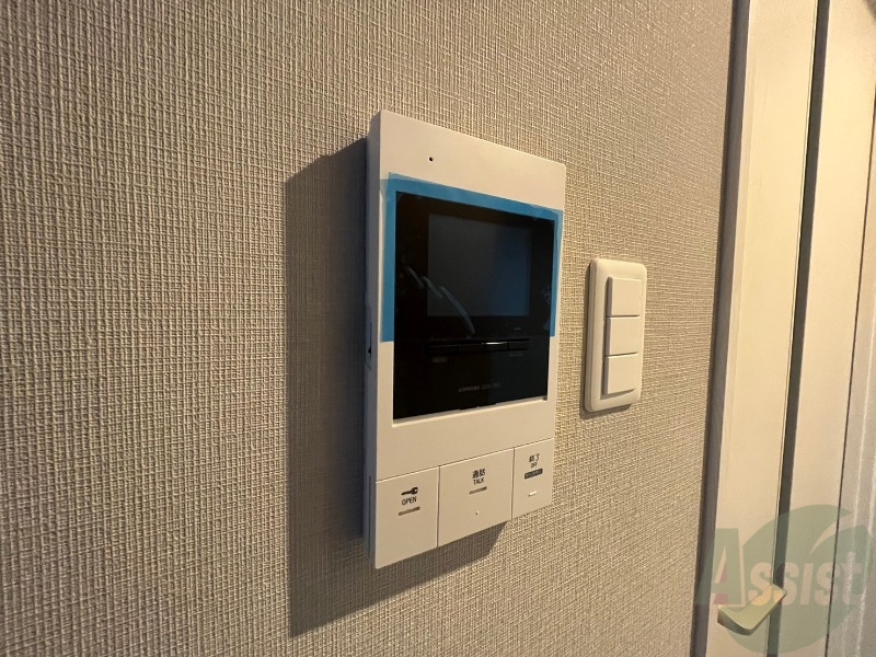 セキュリティ　ＴＶモニター付インターホンです。来客者の顔が見えるので安心！
