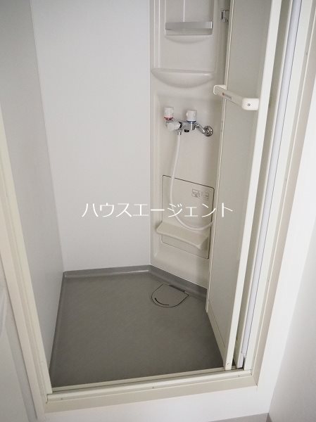 その他設備　シャワールームへリノベーション。