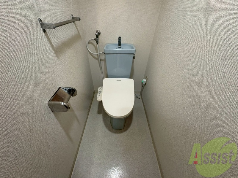 トイレ　こちらはトイレです。清潔感があり、安心して使用できます。