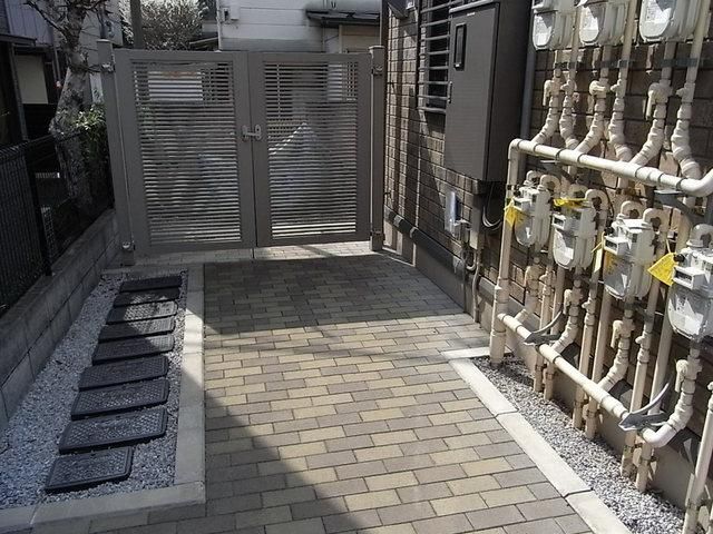 その他　★共用スペース玄関口★