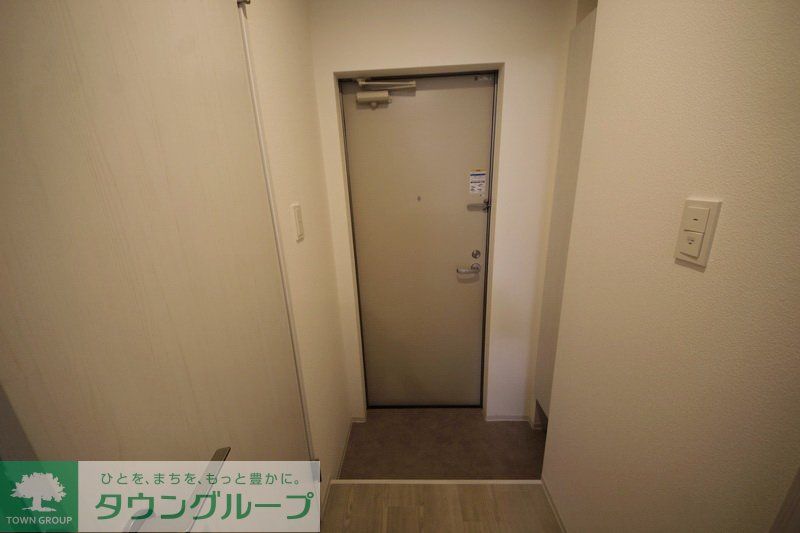 ジーメゾン大宮大成町の玄関写真