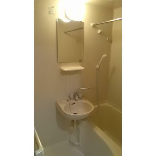 バス・シャワールーム　※別部屋参考写真