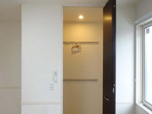 収納　広いクローゼット