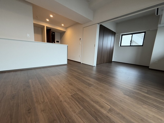 プレディアコート北千住の居間写真