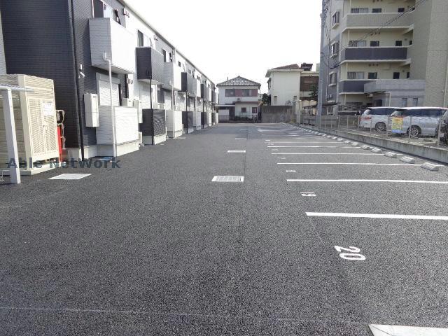 駐車場　駐車場