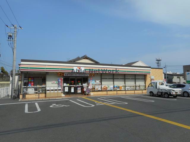 コンビニ　セブンイレブン八日市東浜町店（コンビニ）まで490m