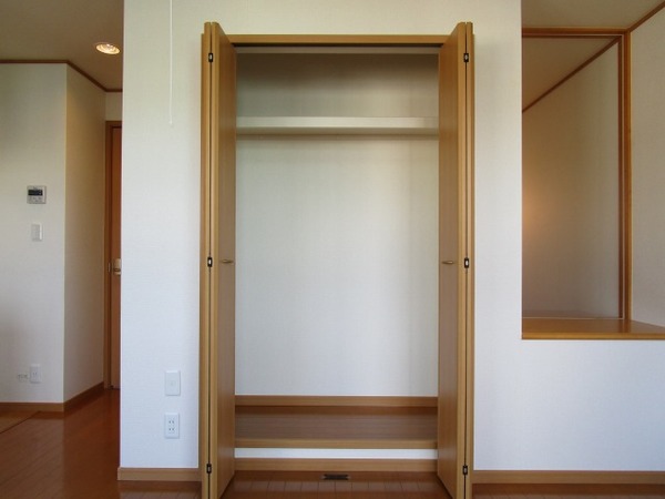 その他設備　リビング物入れ