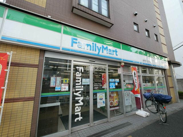 コンビニ　ファミリーマート高円寺北三丁目店（コンビニ）まで138m