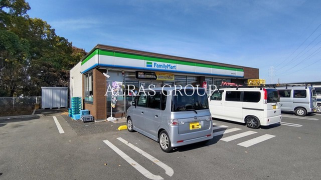 コンビニ　ファミリーマート 川越中台通り店（コンビニ）まで642m