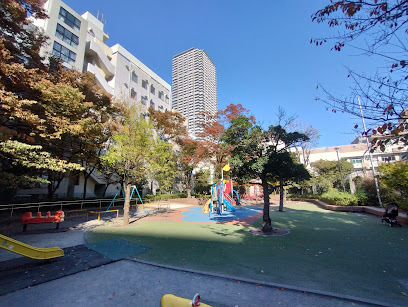 公園　中央区立蛎殻町公園（公園）まで424m