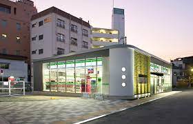 コンビニ　ファミリーマートJR和田岬駅前店（コンビニ）まで317m