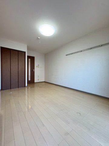 フジパレスフォーゲルI番館の居間写真