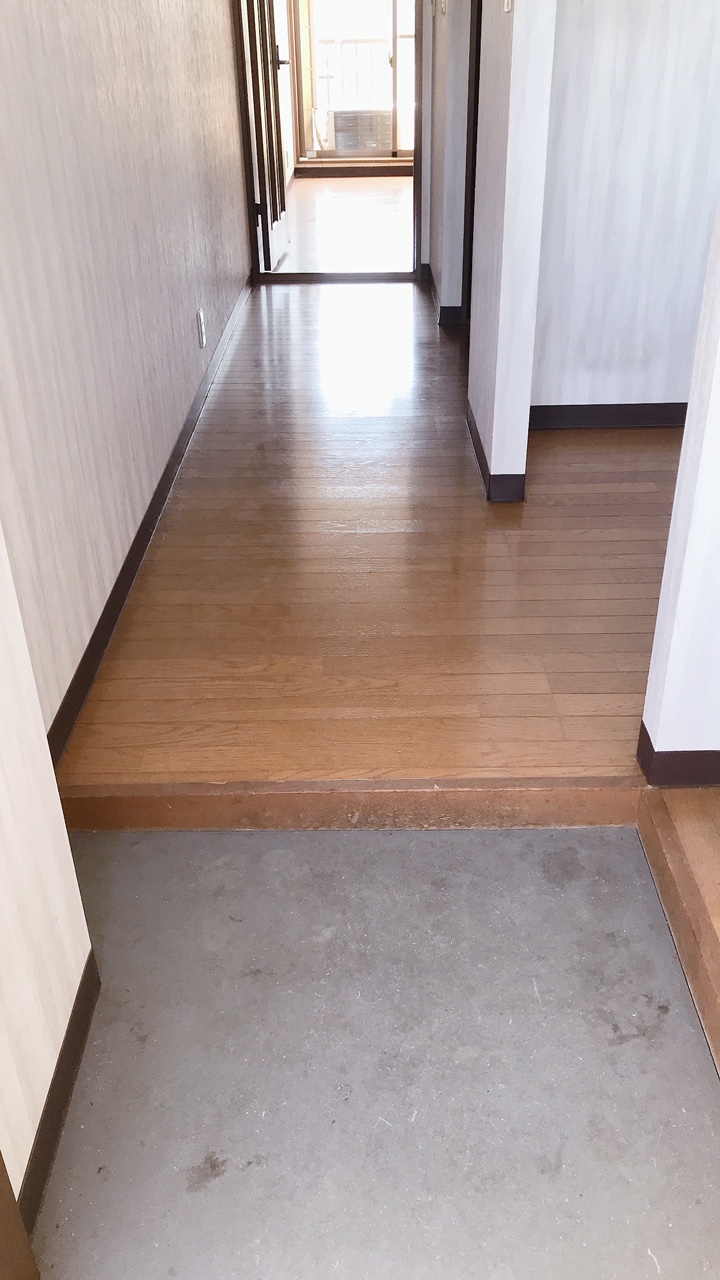 玄関　（他部屋参考写真）