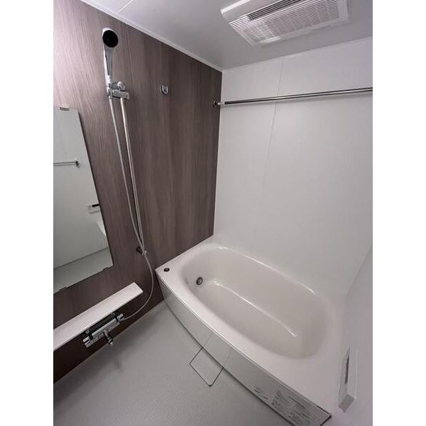 バス・シャワールーム　※写真は同タイプ住戸です。