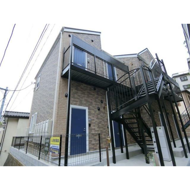建物外観　重厚感のあるレンガ調の外観です！
