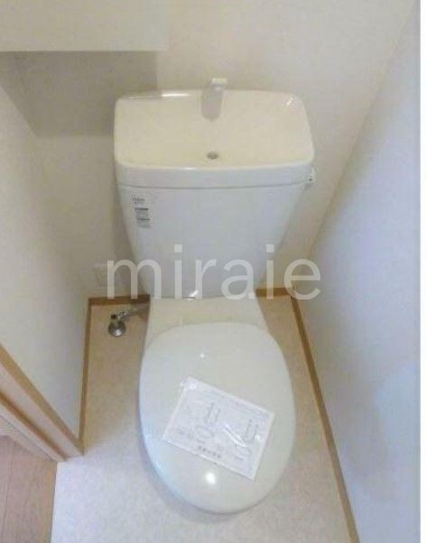 東急田園都市線 中央林間駅 徒歩5分 2階建 築13年のトイレ写真