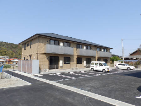 ＪＲ鳴門線 撫養駅 徒歩15分 築13年