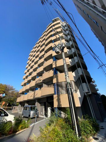 プレサンス江坂ベルフィーヌの外観写真