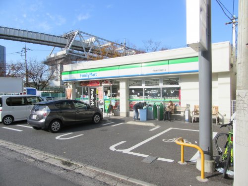 コンビニ　ファミリーマート千葉栄町南通り店（コンビニ）まで197m