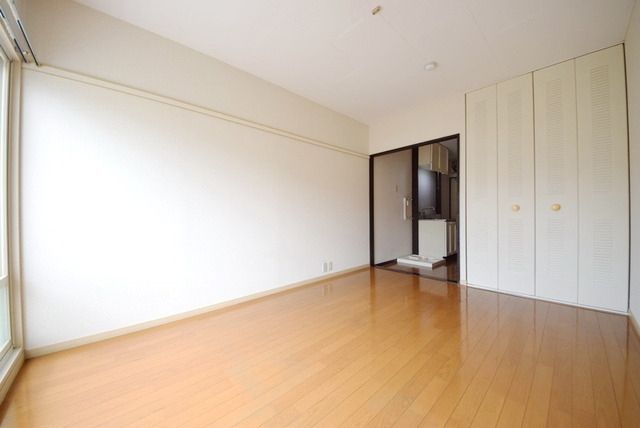 居室・リビング　★明るいお部屋です★