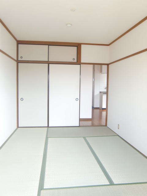 アルカディアの居間写真