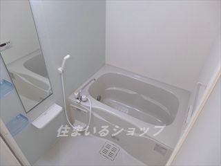 バス・シャワールーム　追い焚き・浴室暖房乾燥機あり