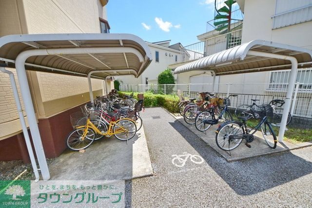 その他共有部分　屋根付き駐輪場