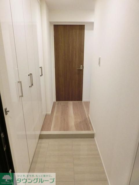 玄関　※写真は同タイプ住戸です。