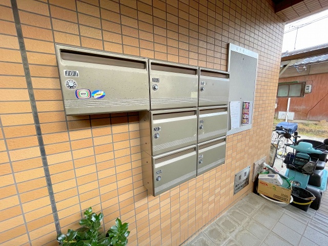 コンビニ　セブンイレブン大正町店（コンビニ）まで182m