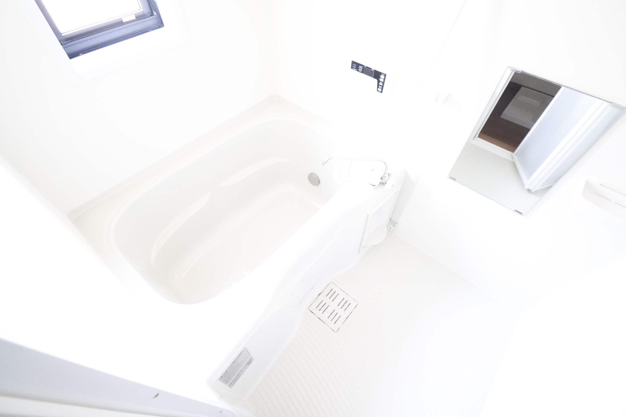 バス・シャワールーム　窓があるバスルームです！