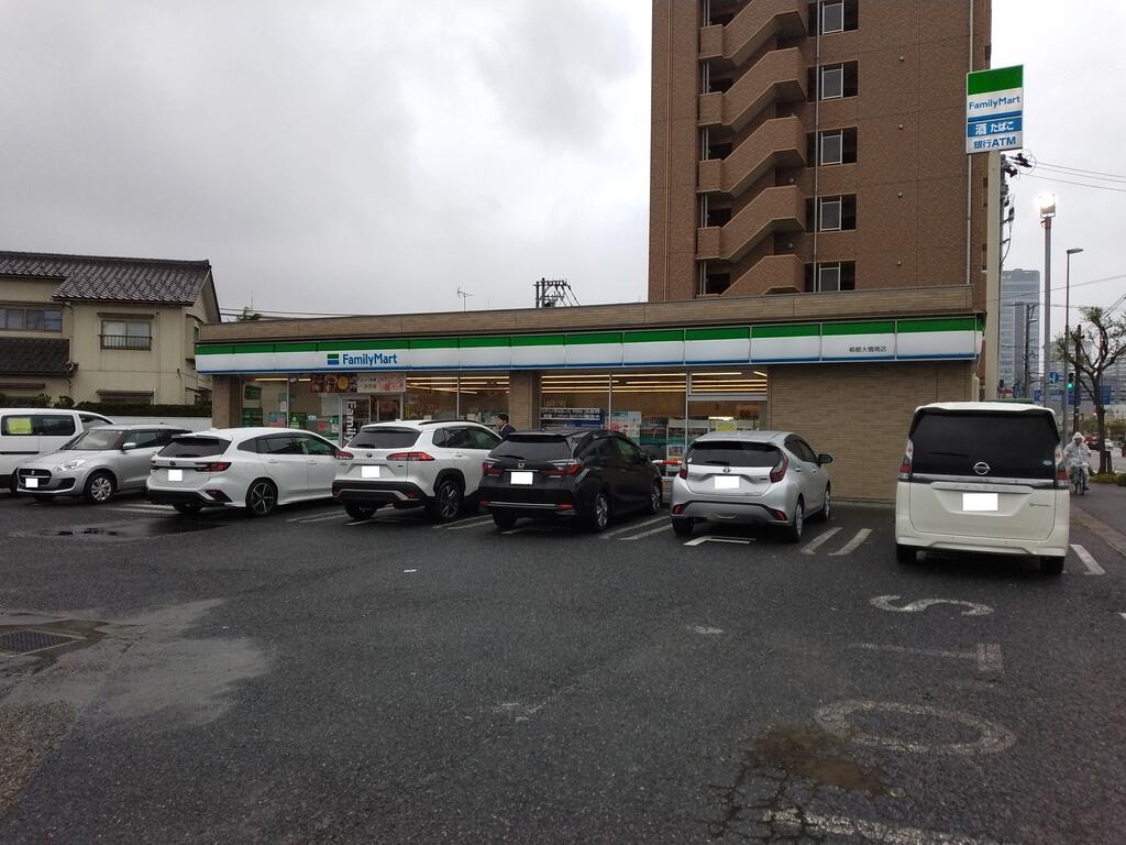 コンビニ　ファミリーマート柳都大橋南店（コンビニ）まで268m