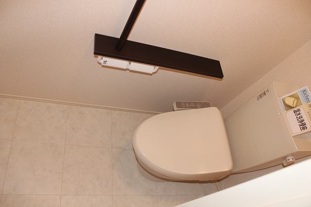 トイレ　温水洗浄便座