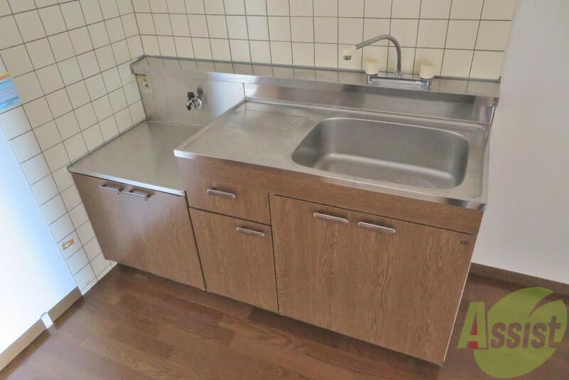 キッチン　ガスコンロ設置可能の調理スペースのあるキッチンですね。