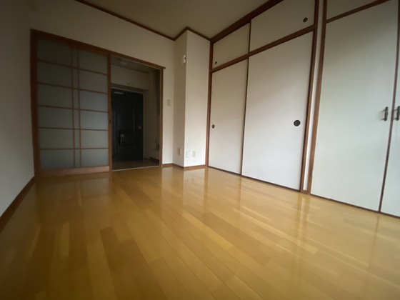 居室・リビング　※別号室の写真です