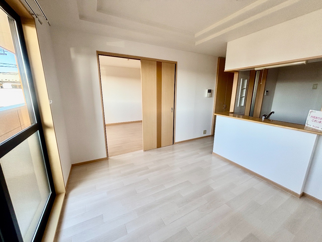 居室・リビング　リビング・明るいリビングです♪