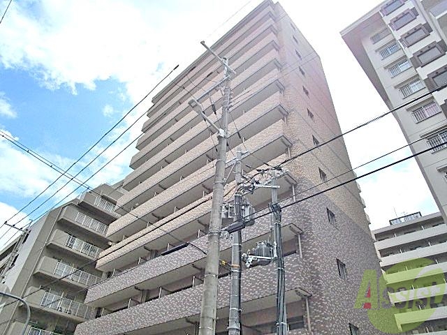 【大阪市淀川区宮原のマンションの建物外観】