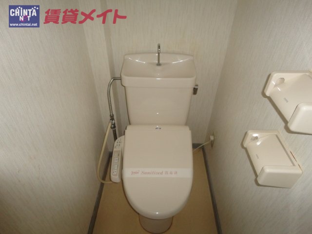 【クィーンパレスＢ棟のトイレ】
