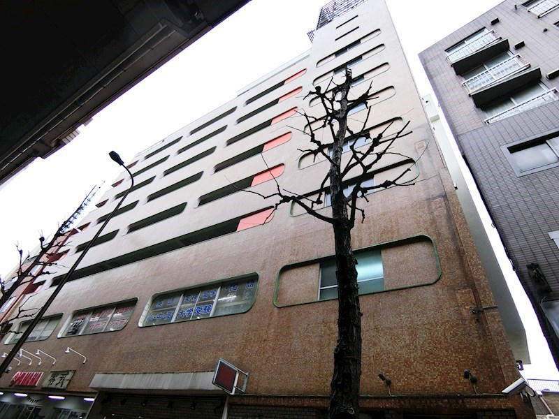 第1岩田ビルの建物外観