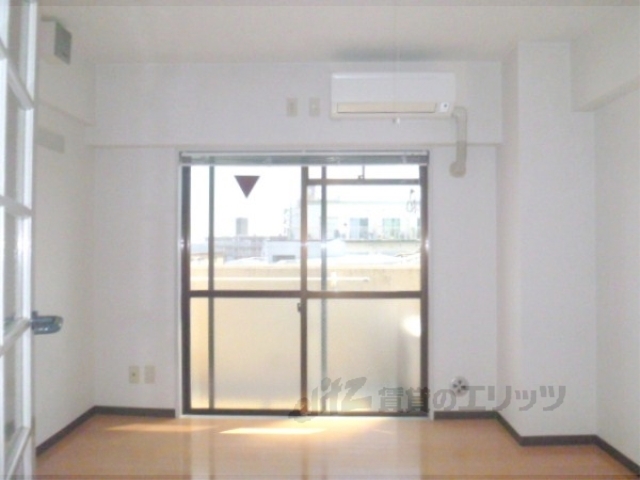 居室・リビング　居室