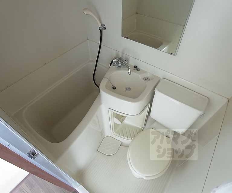 バス・シャワールーム　ユニットバス採用