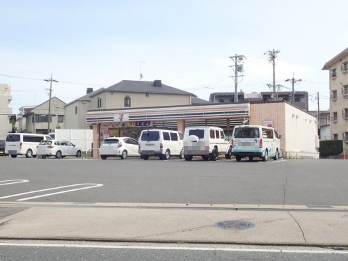 【長谷川二番館のコンビニ】