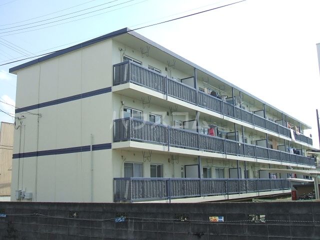 【浜松市浜名区沼のマンションの建物外観】