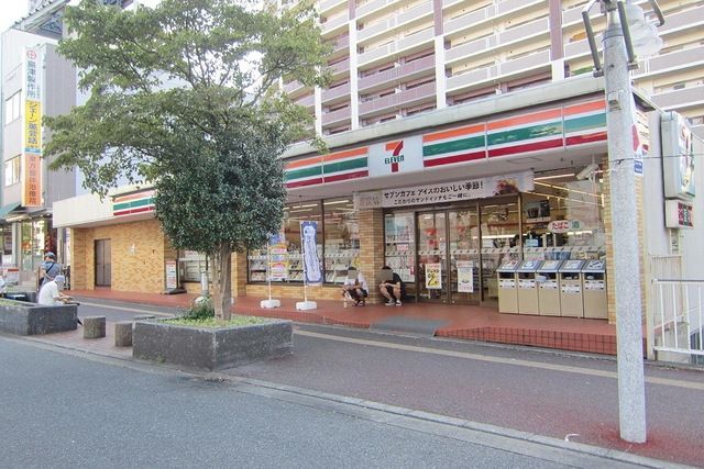 【入間市鍵山のマンションのコンビニ】