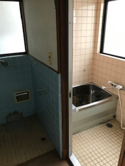 バス・シャワールーム