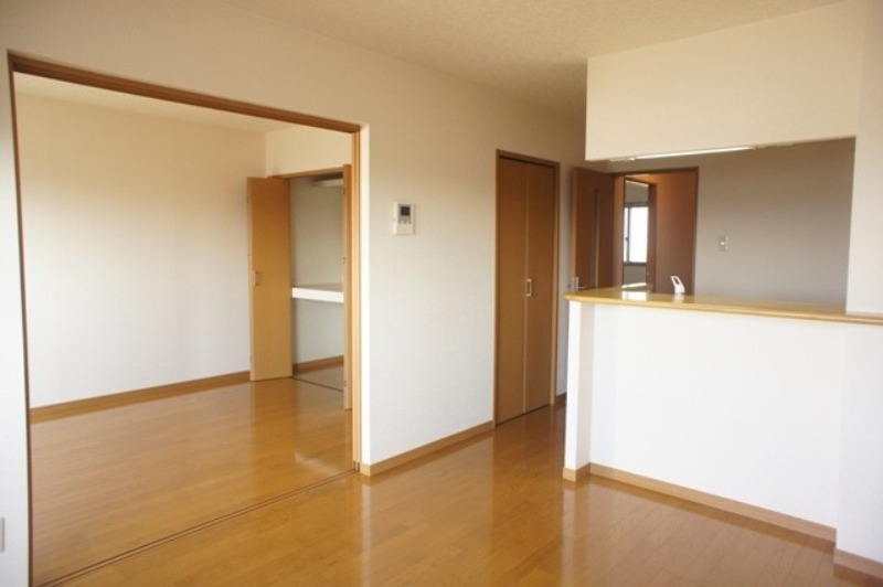 居室・リビング　図面と現状に相違がある場合には現状を優先