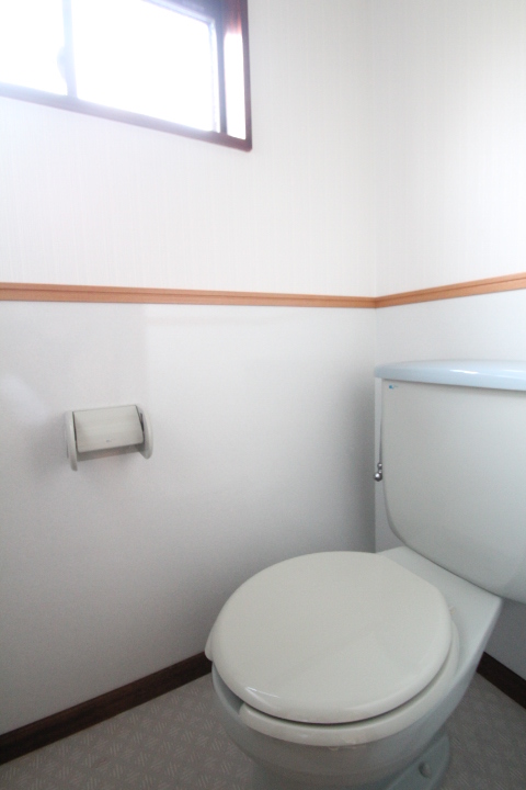 トイレ　コンパクトで使いやすいトイレです