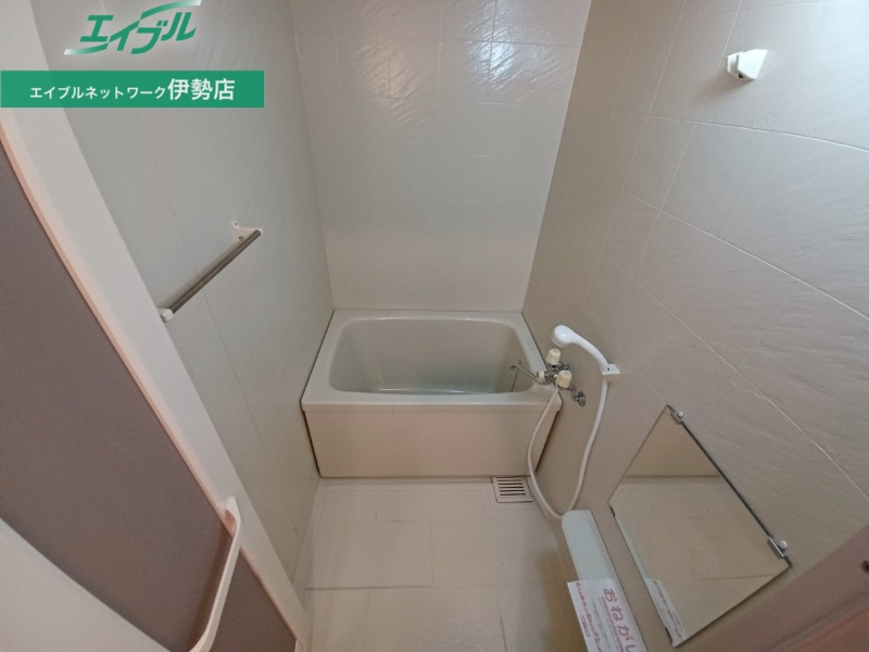 バス・シャワールーム　同タイプ部屋写真です。