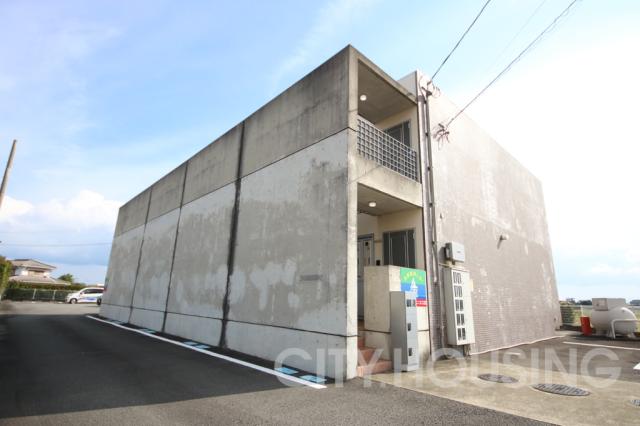 プレジデント那賀川の建物外観