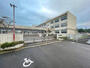 小学校　四日市市立下野小学校（小学校）まで1902m