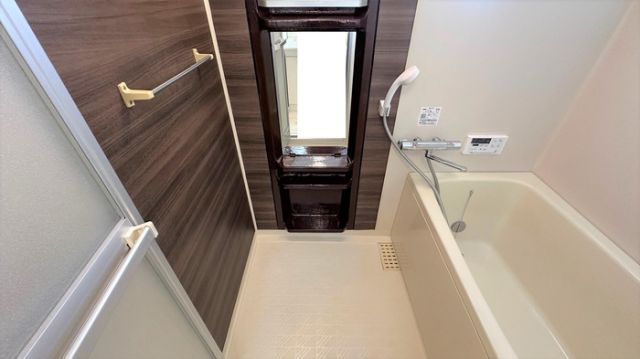 バス・シャワールーム